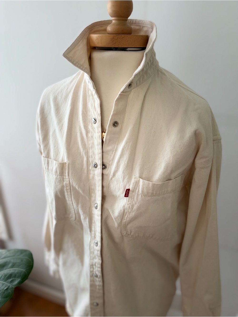 Vintage 80s/90s Levi’s Jeans for Women Off-White Western Denim Shirt Sz S